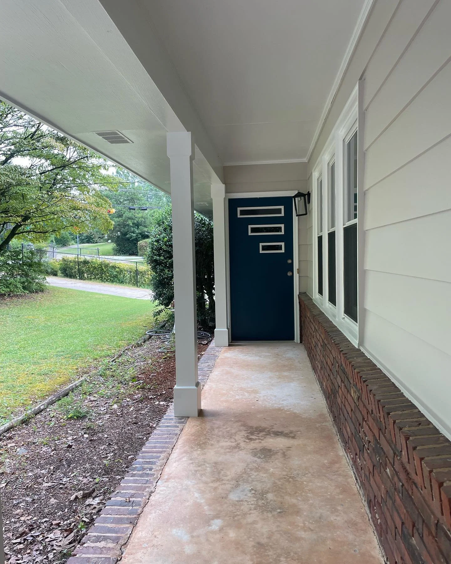 🎨 Fresh Paint Alert! 🏡

Just wrapped up an exterior painting job for an investment property in Smyrna. Swipe ➡️ to see the stunning transformation! At Blue Dog Painting and Remodeling, we pride ourselves on delivering unbeatable prices without comp