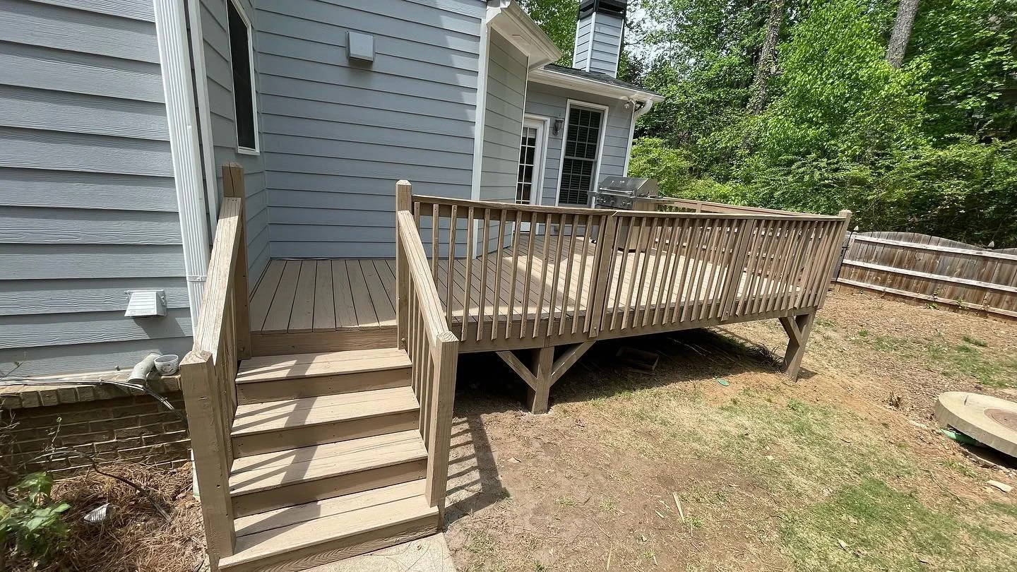 Just freshened up a deck with a coat of @behrpaint Solid Taupe Deck Stain, transforming the outdoor space into a welcoming space for a BBQ. The warm, elegant taupe seamlessly blends with any exterior d&eacute;cor, enhancing the natural beauty of the 