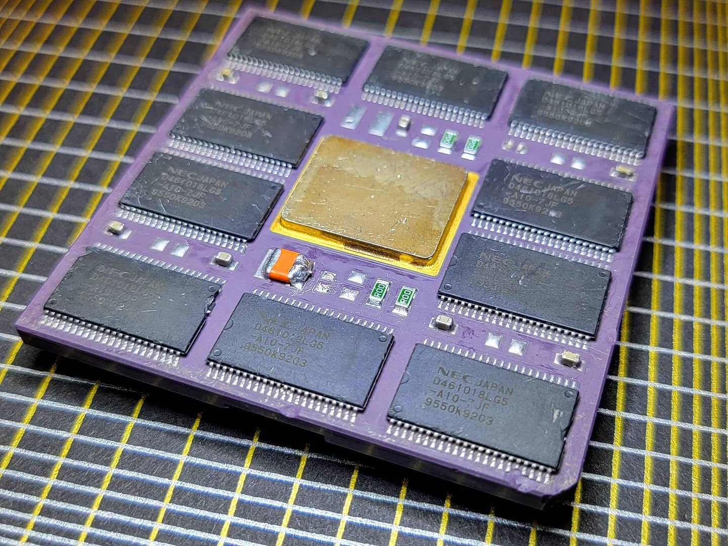 ALL ABOARD THE HYPE TRAIN! 🚂
-
Here it is, #ComponentsCloseUp number 200! No pictures of the silicon chip just yet though 😉. Can anyone identify what this is from this picture?&nbsp;
-
Stay tuned for tomorrow&rsquo;s post with the silicon pics and 