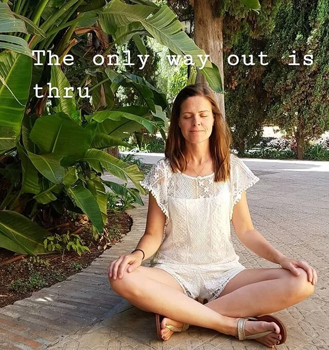 ♡ MEDITATION ♡

Att skjuta bort jobbiga tankar och k&auml;nslor &auml;r s&auml;llan ett lyckat recept f&ouml;r att m&aring; bra. De d&auml;r tankarna och k&auml;nslorna kommer ofta tillbaka och knackar p&aring;. Kanske i olika f&ouml;rkl&auml;dnader 