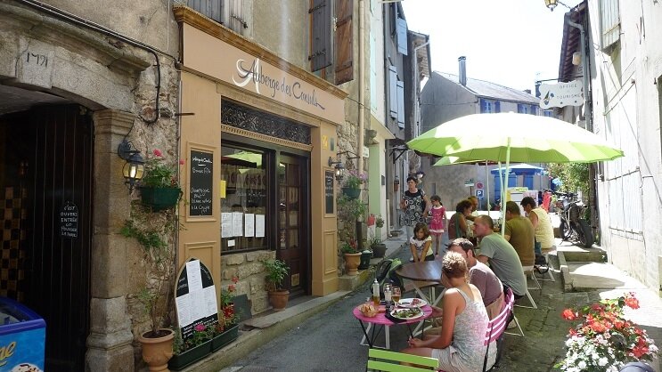 7552-gezellig restaurantje in Salvetat sur Agout.jpg