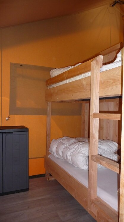 92690-stapelbed_in_Scout_lodgetent_Le_Peyral.jpg