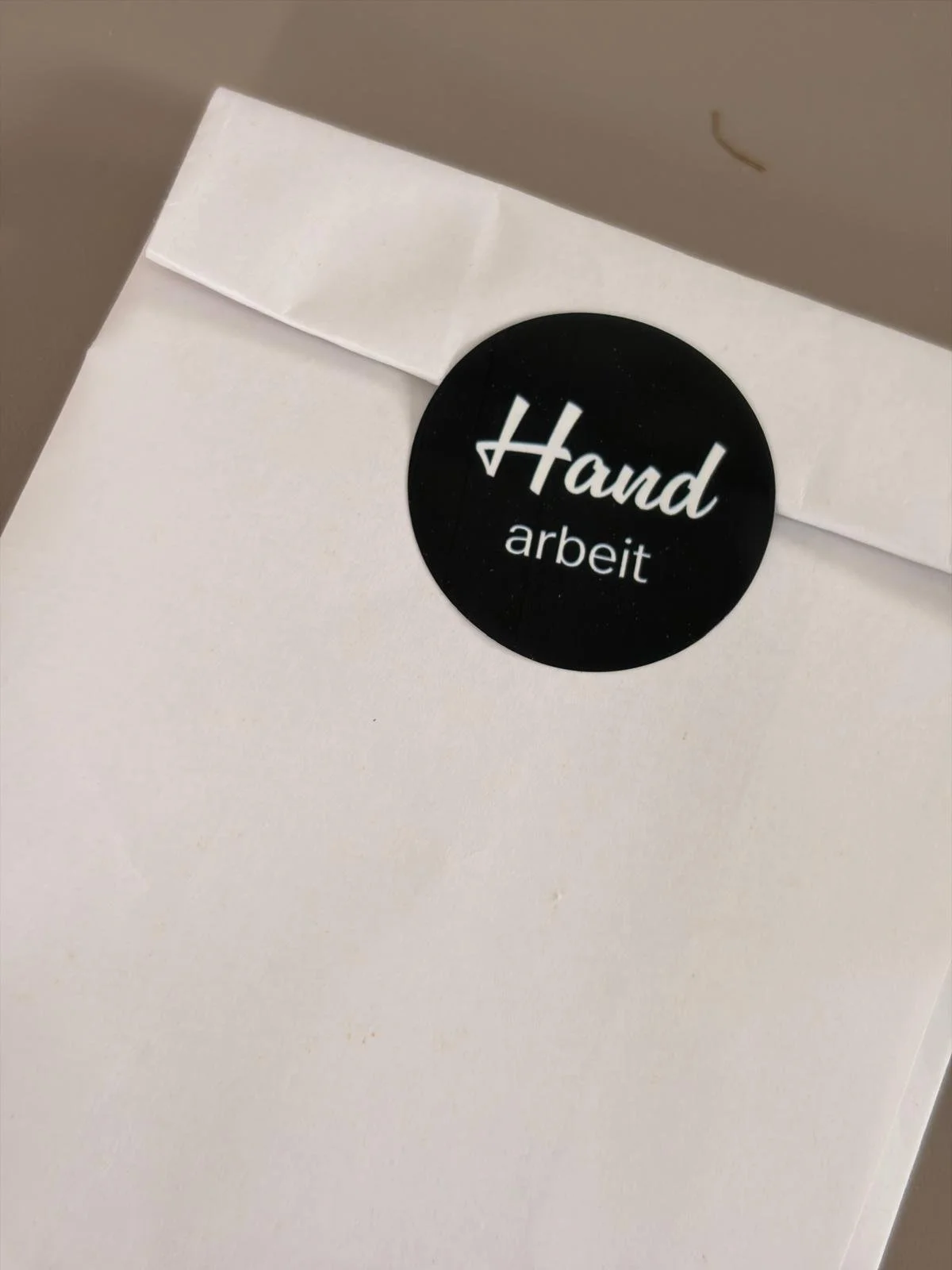 Ostern 2026, Papiersackerl mit Sticker