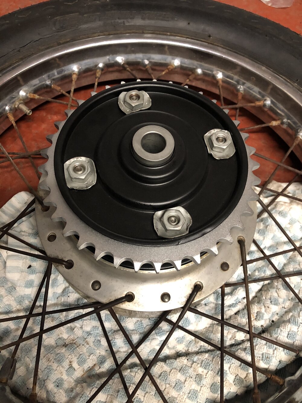 Mable Honda CB550 Cafe Racer rear wheel reassembly.jpg