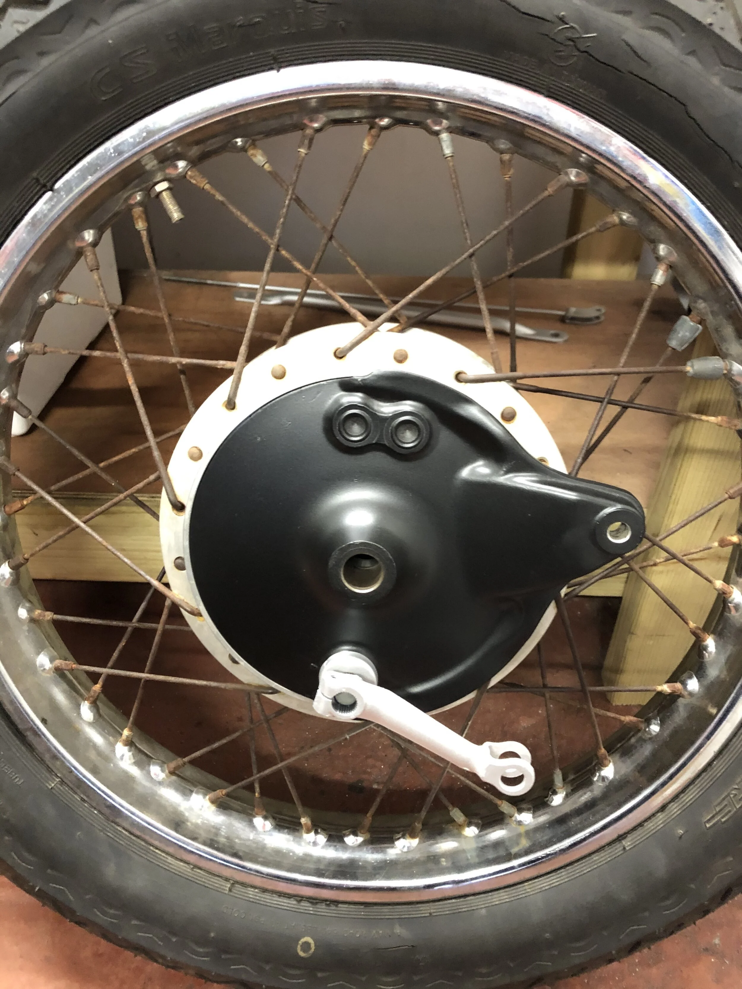 Honda CB550 rear wheel rebuild & bearing install — ride the miles