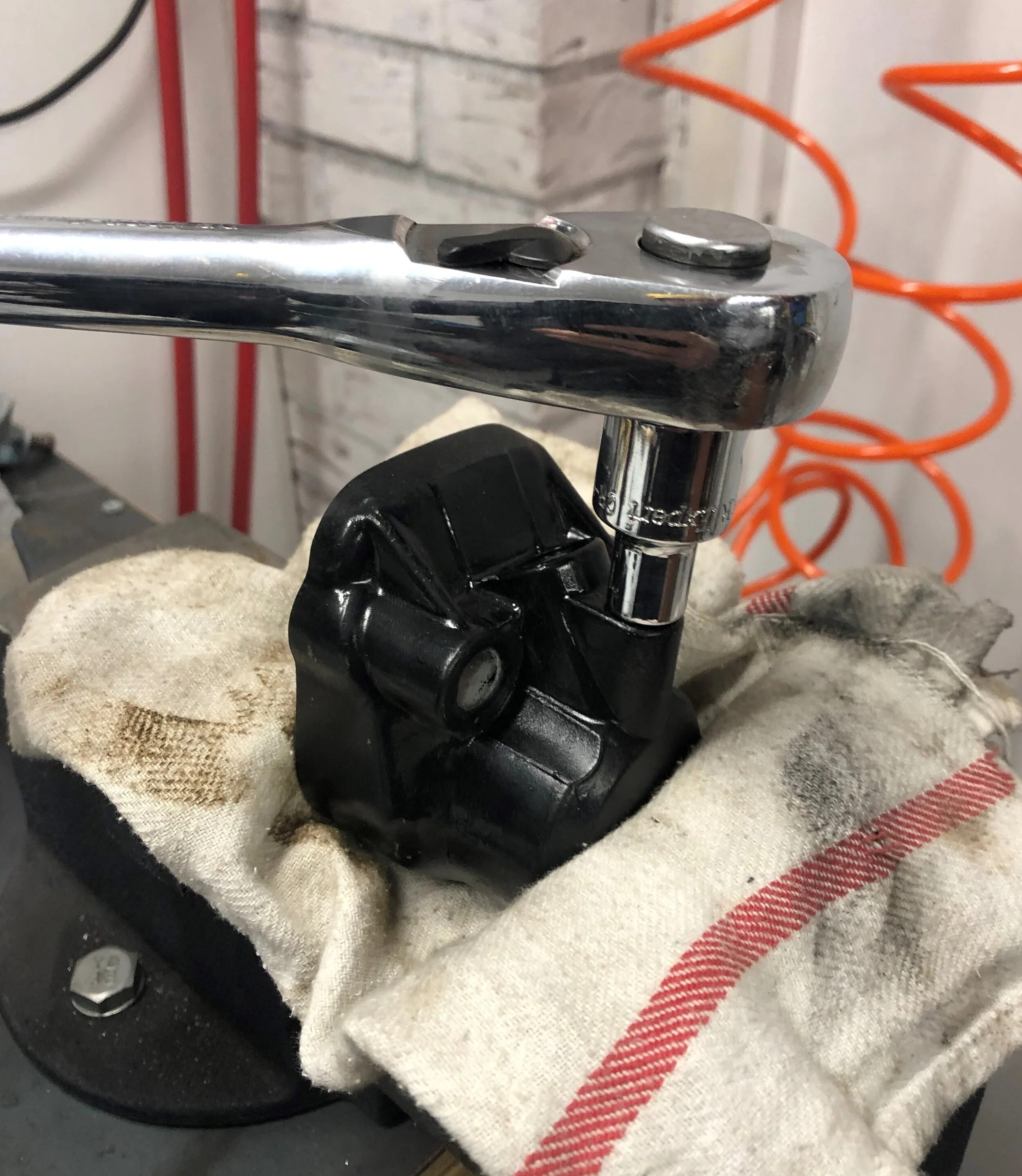 Honda CB550 front brake rebuild & twin drilled disc conversion — ride