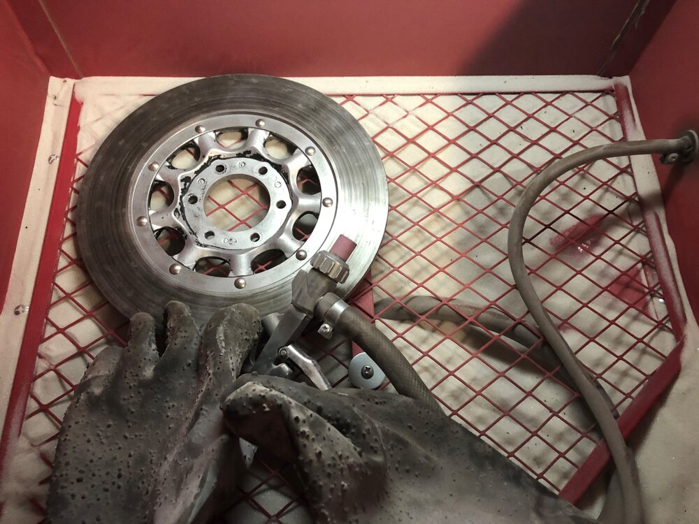 Mable Honda CB550 Cafe Racer shot blast brake discs rotors.jpg