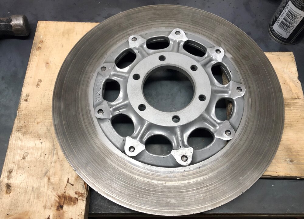 Mable Honda CB550 Cafe Racer brake disc rotor knock out rivets.jpg