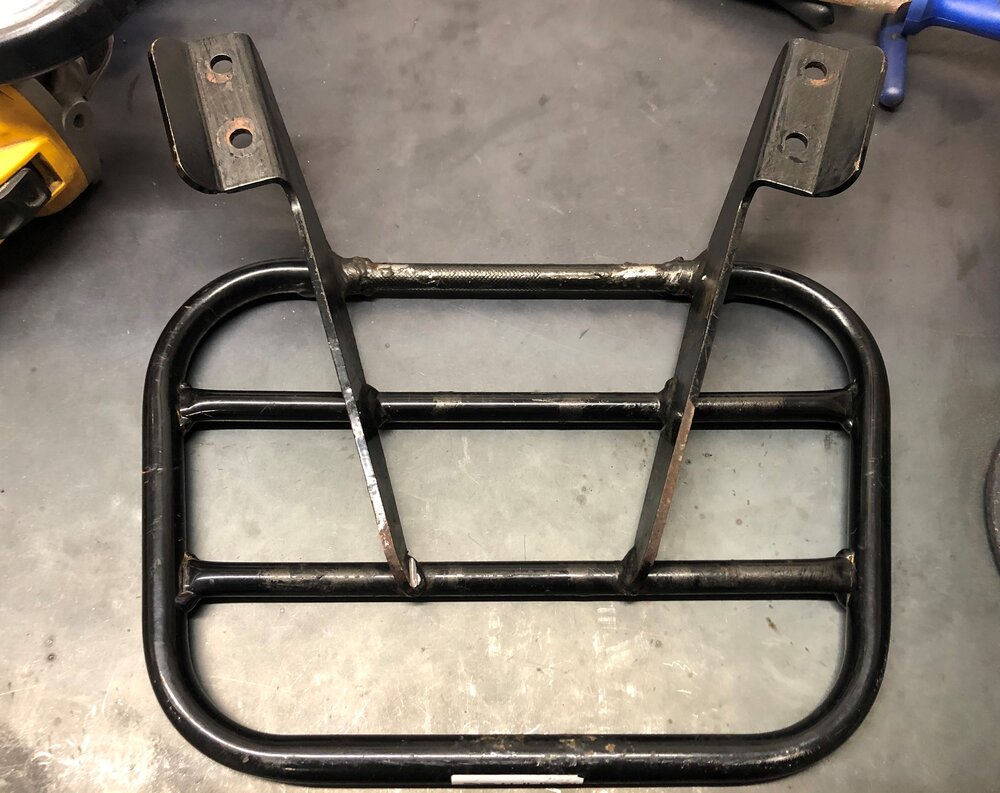 Mable Honda CB550 Cafe Racer Renntec luggage rack bottom.jpg