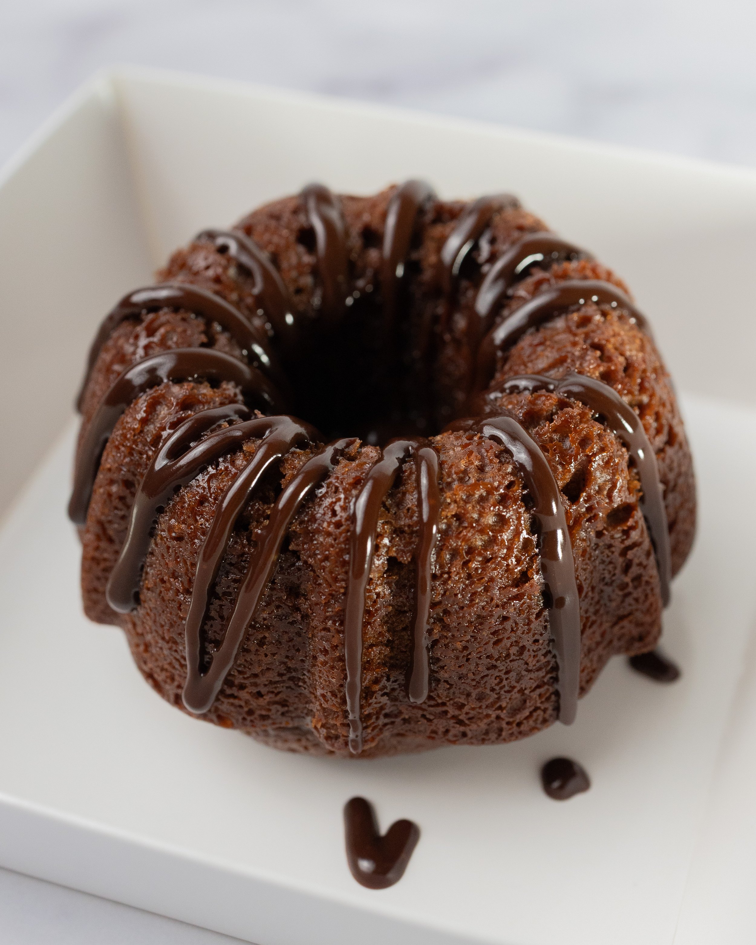 chocolate bundt cake with ganache icing