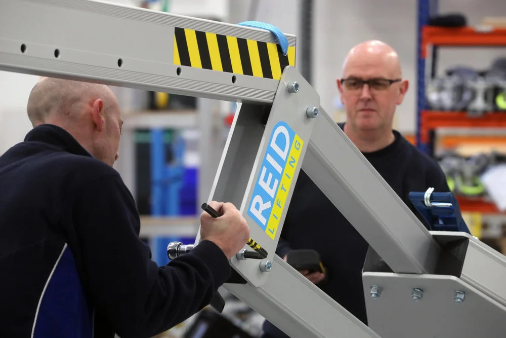 REID Lifting - Designer & Manufacturer of Portable, Aluminium Gantry ...