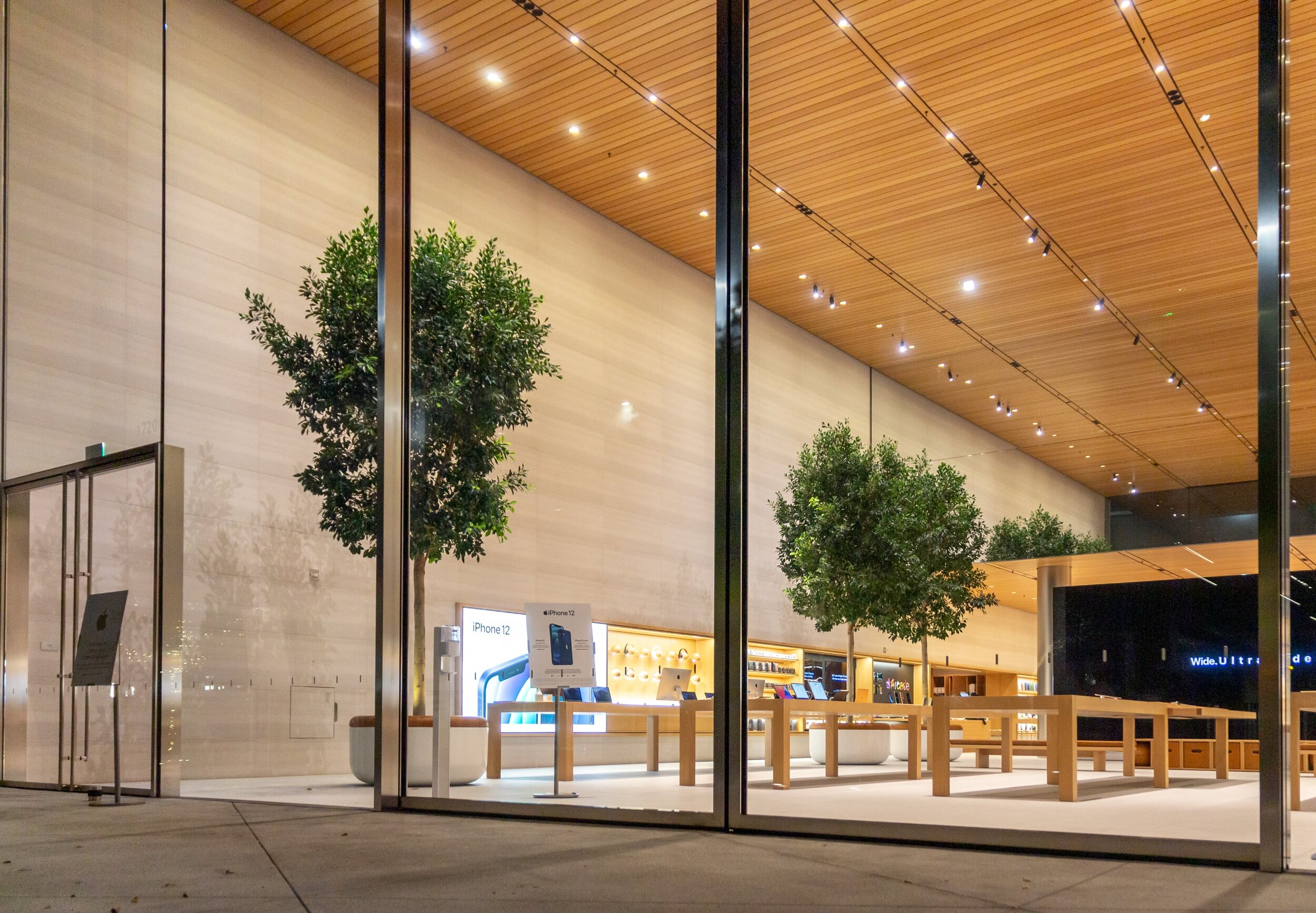 Apple Retail Store - Festival Place  Apple retail store, Apple store,  Mobile shop design