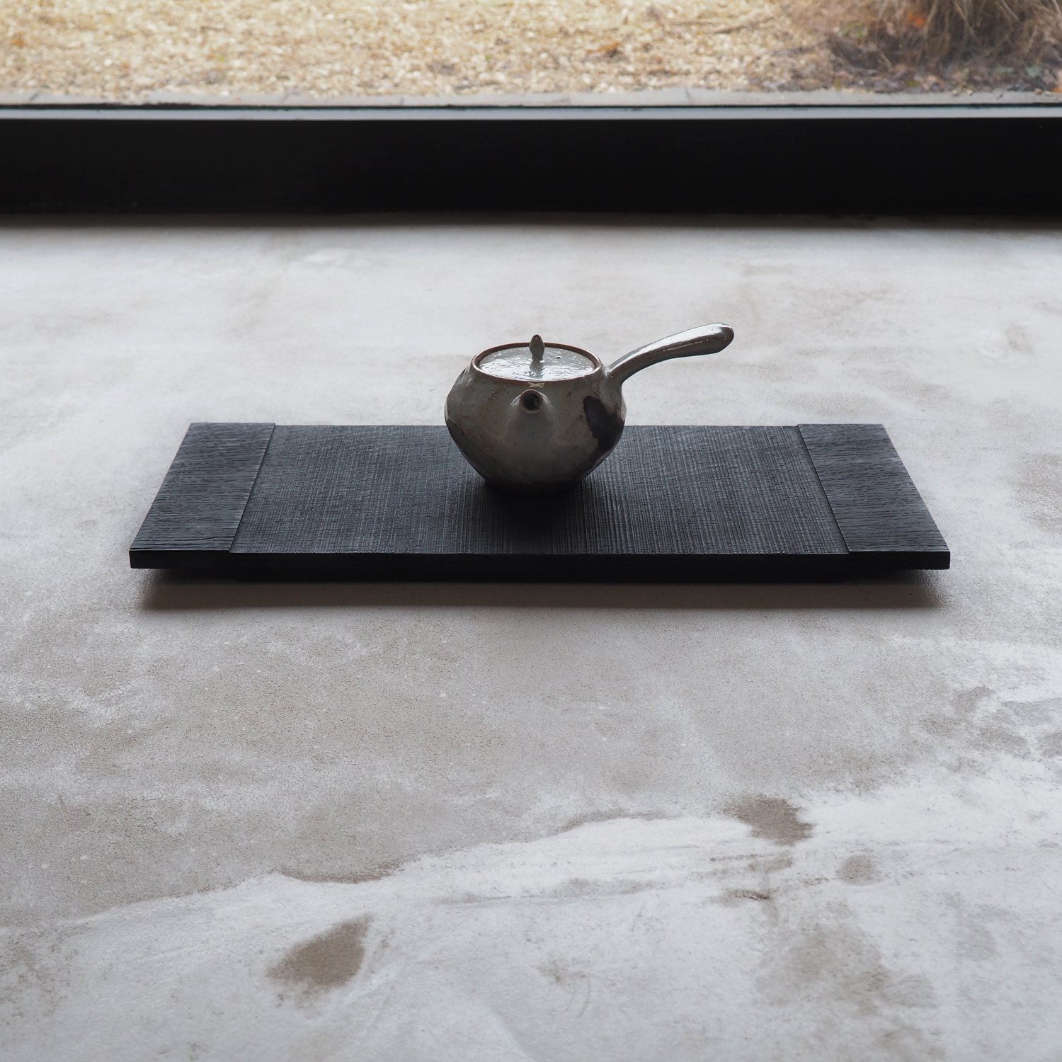 burnt-oak-tray-with-sawn-texture-3b-pachadesign.jpg