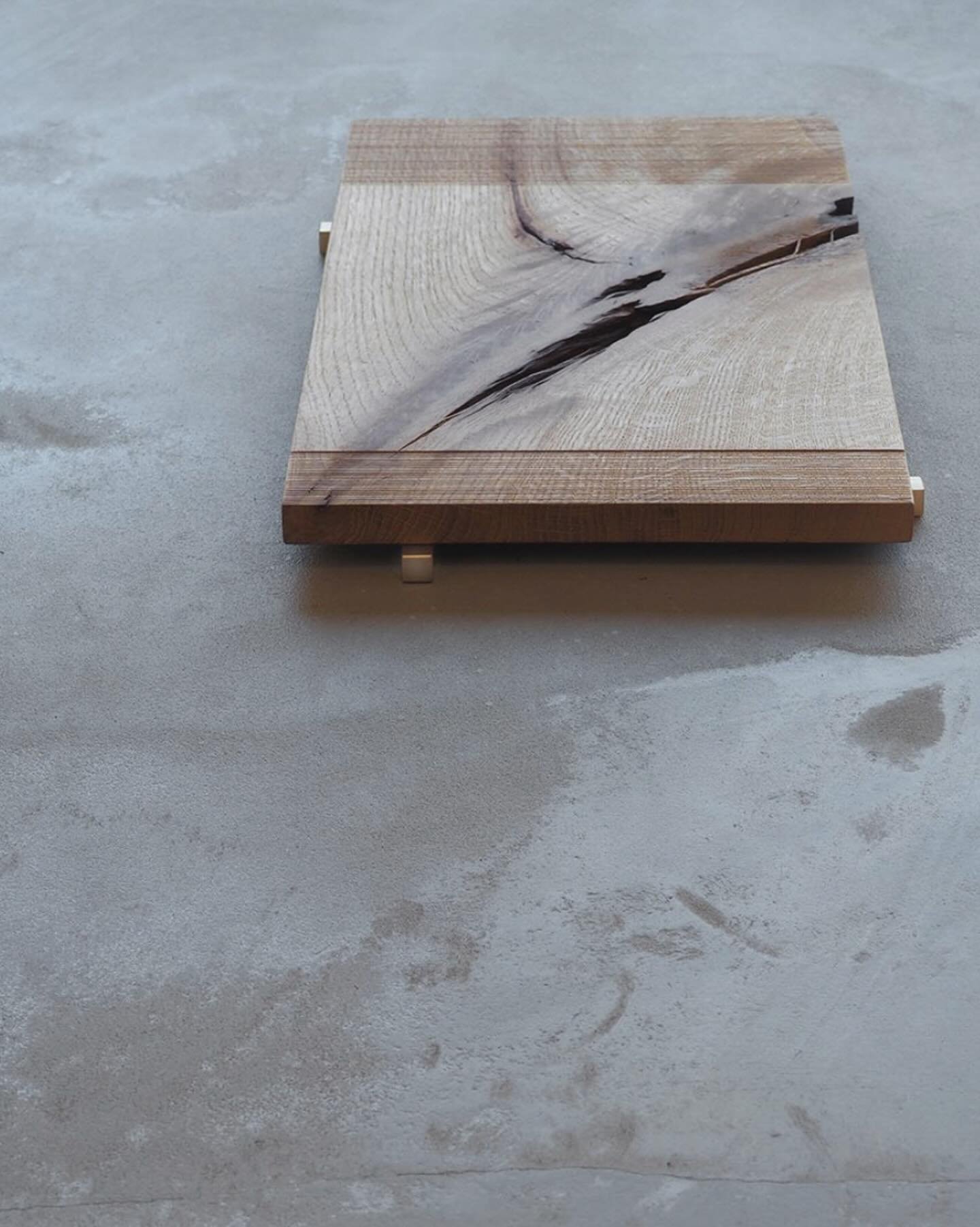Altar in English Oak &amp; Brass with sawn texture and stunning scar.