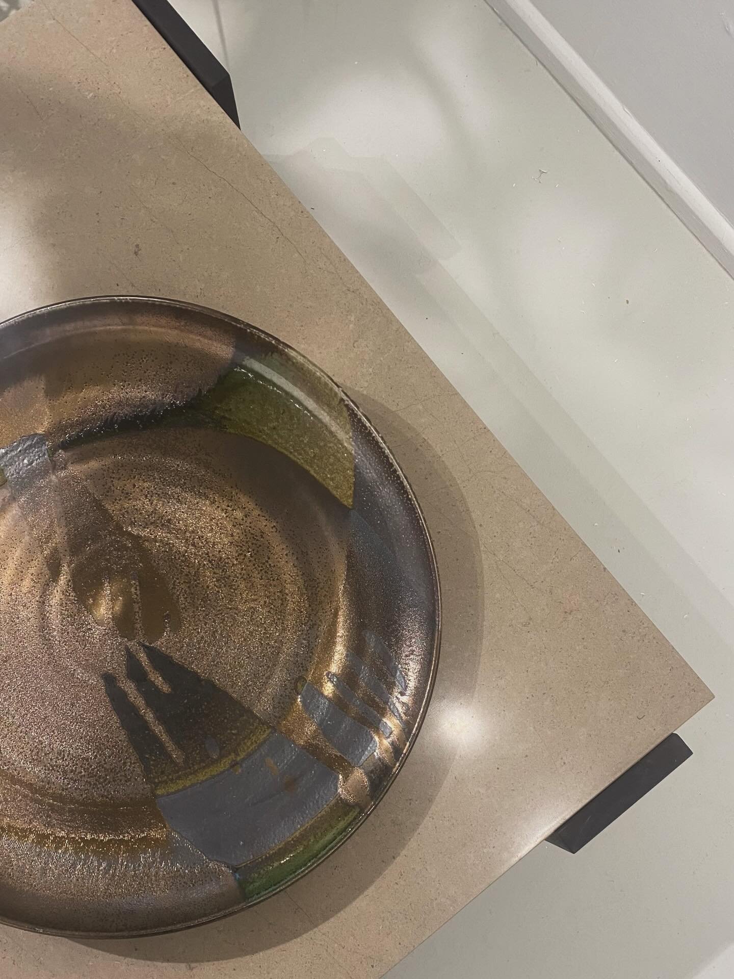 We had a quick visit to @circlecontemporarygallery in Wadebridge yesterday, to drop off some beautiful new objects for The Curated Gift - a seasonal edition of art + objects.
Join them in the gallery for a drink Friday 28th November 5-9pm as they ope