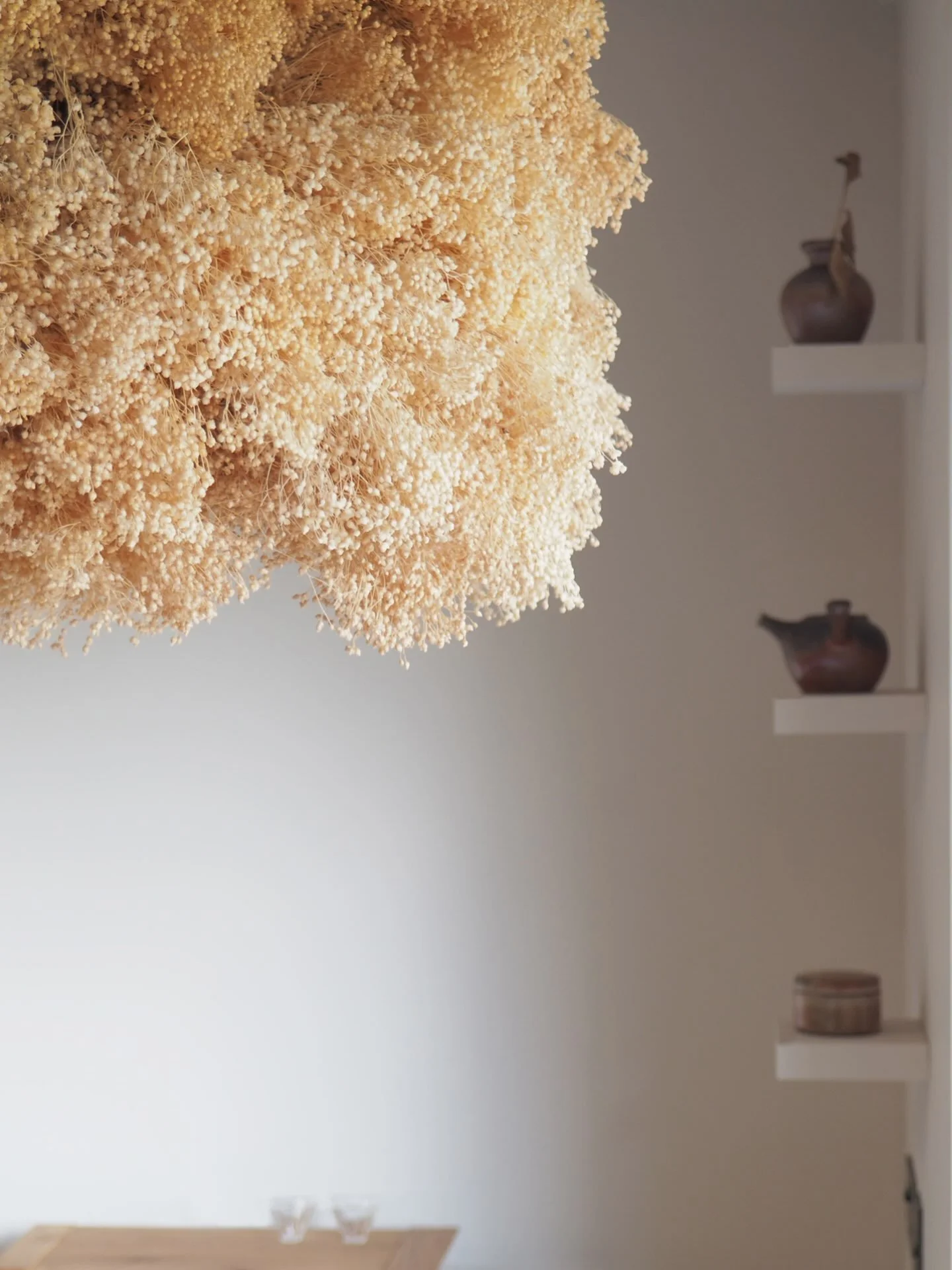 Our gallery @flowerbird.windmoon is open today 11am - 5pm, showing our first group exhibition TEA + CLOUDS.
Featuring beautiful new teawares by @pachadesignuk and @popaliniandjezando as well as delicate Cloud paintings by @mimirobson , stunning light