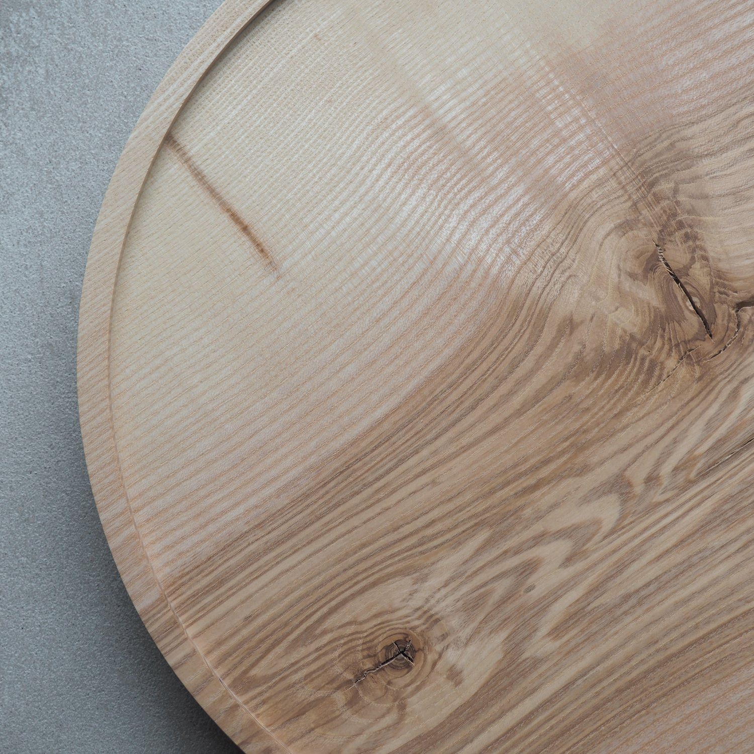circular-ash-tray-2c-pachadesign.jpg
