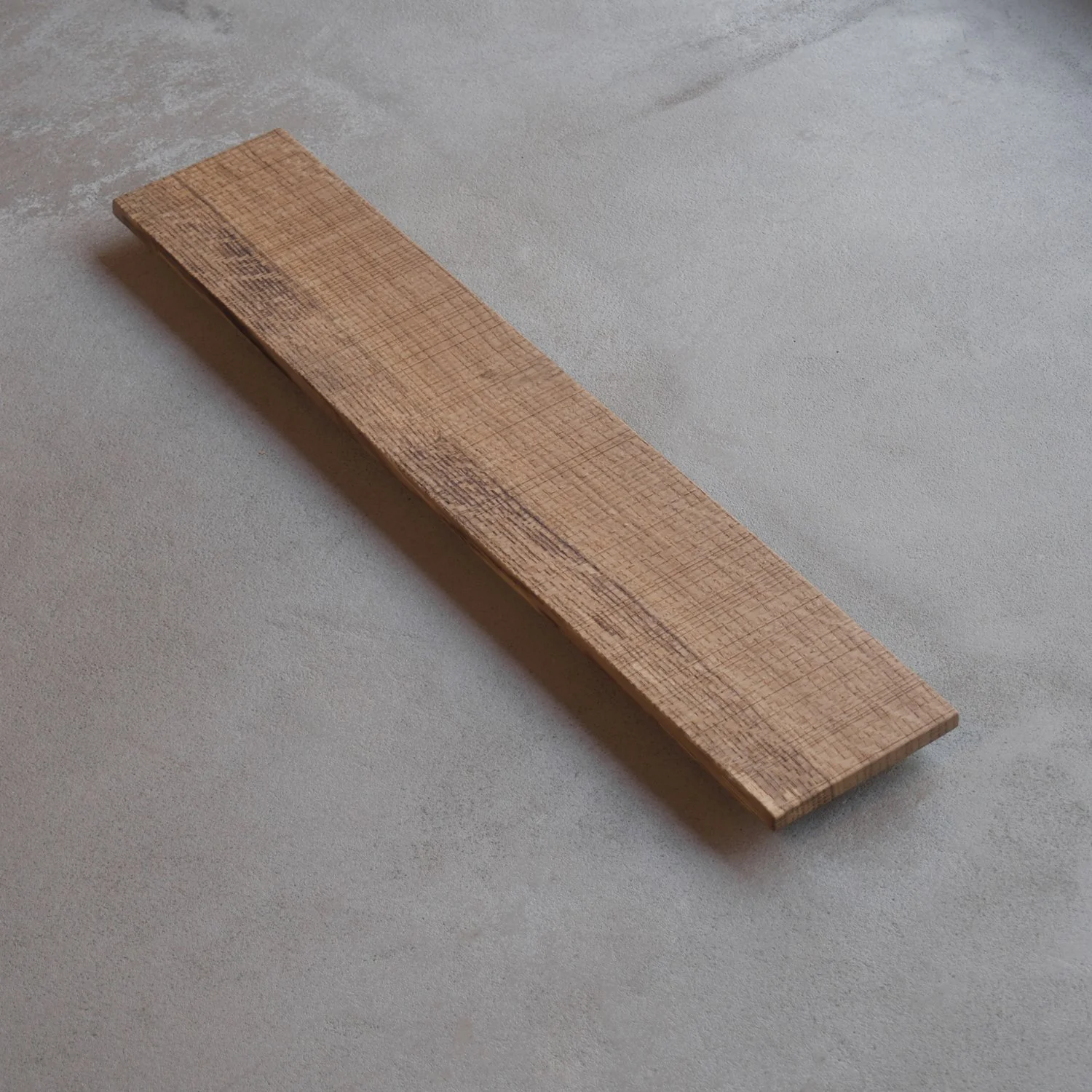 long-oak-tray-plinth-with-sawn-texture-2c-pachadesign.jpg