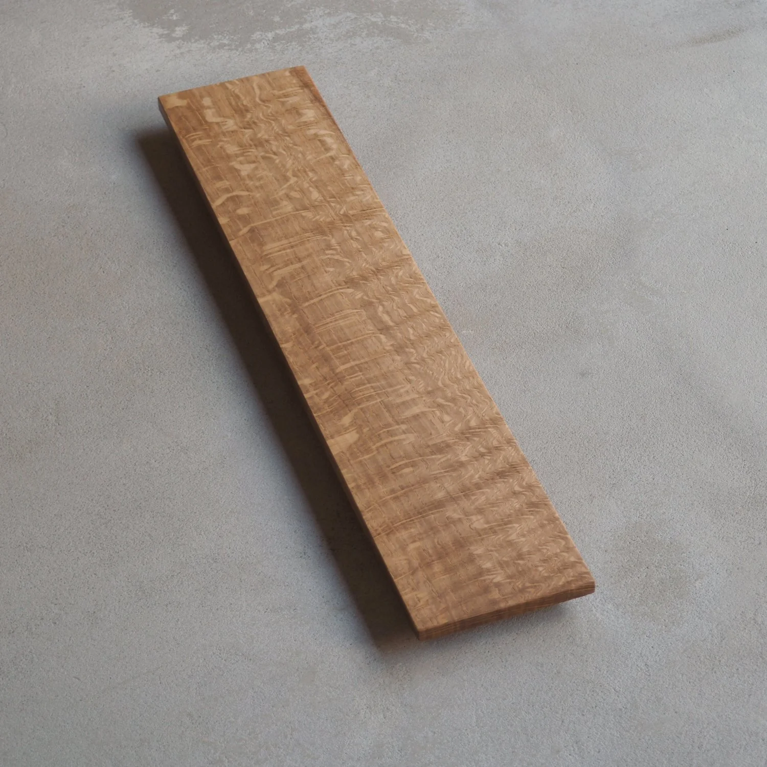 long-oak-tray-plinth-1c-pachadesign.jpg