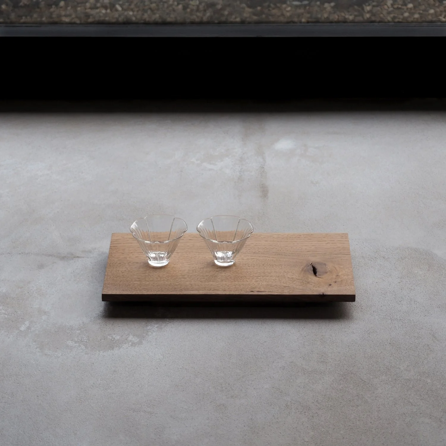 small-oak-tray-plinth-1c-pachadesign.jpg