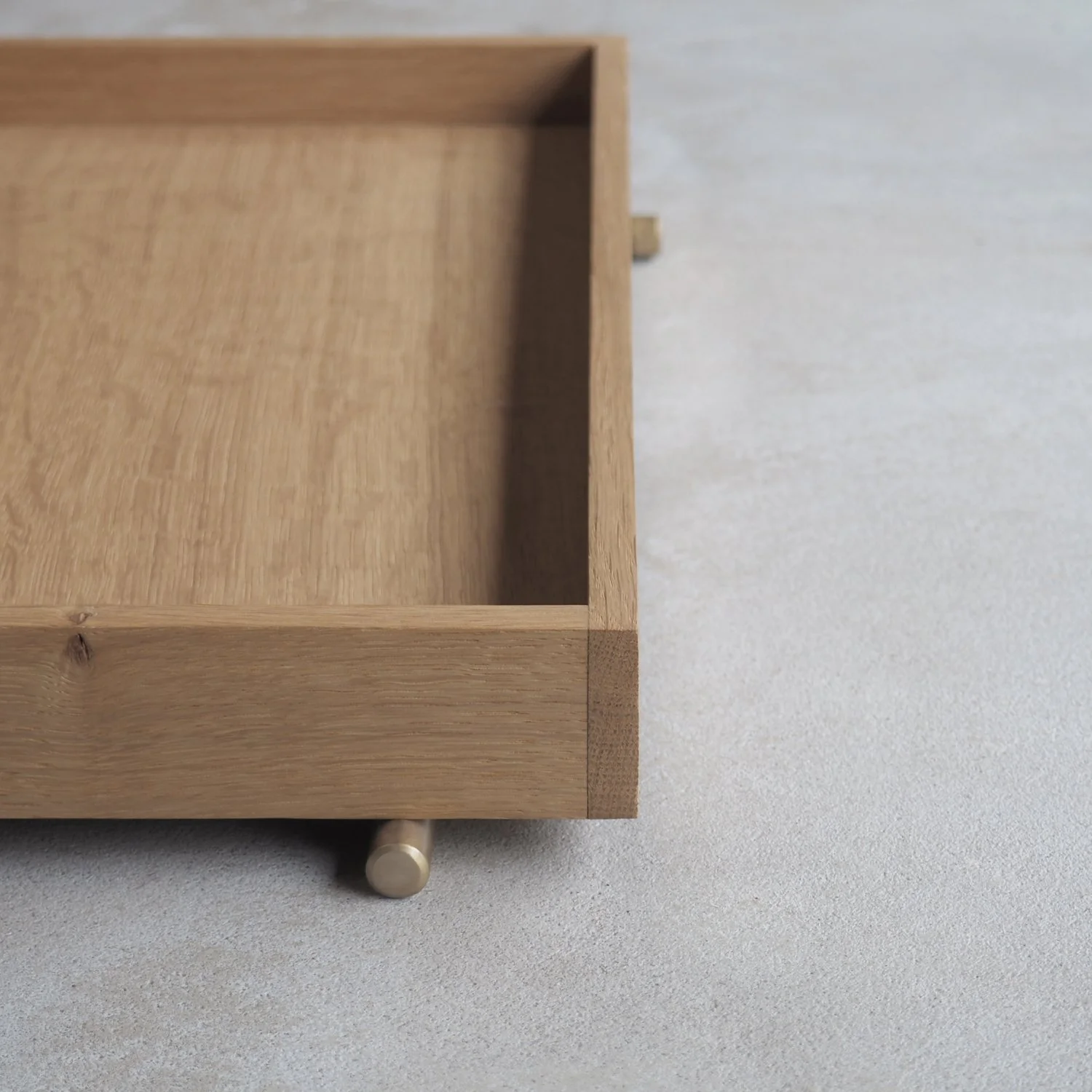 oak-and-brass-tray-1c-pachadesign.jpg