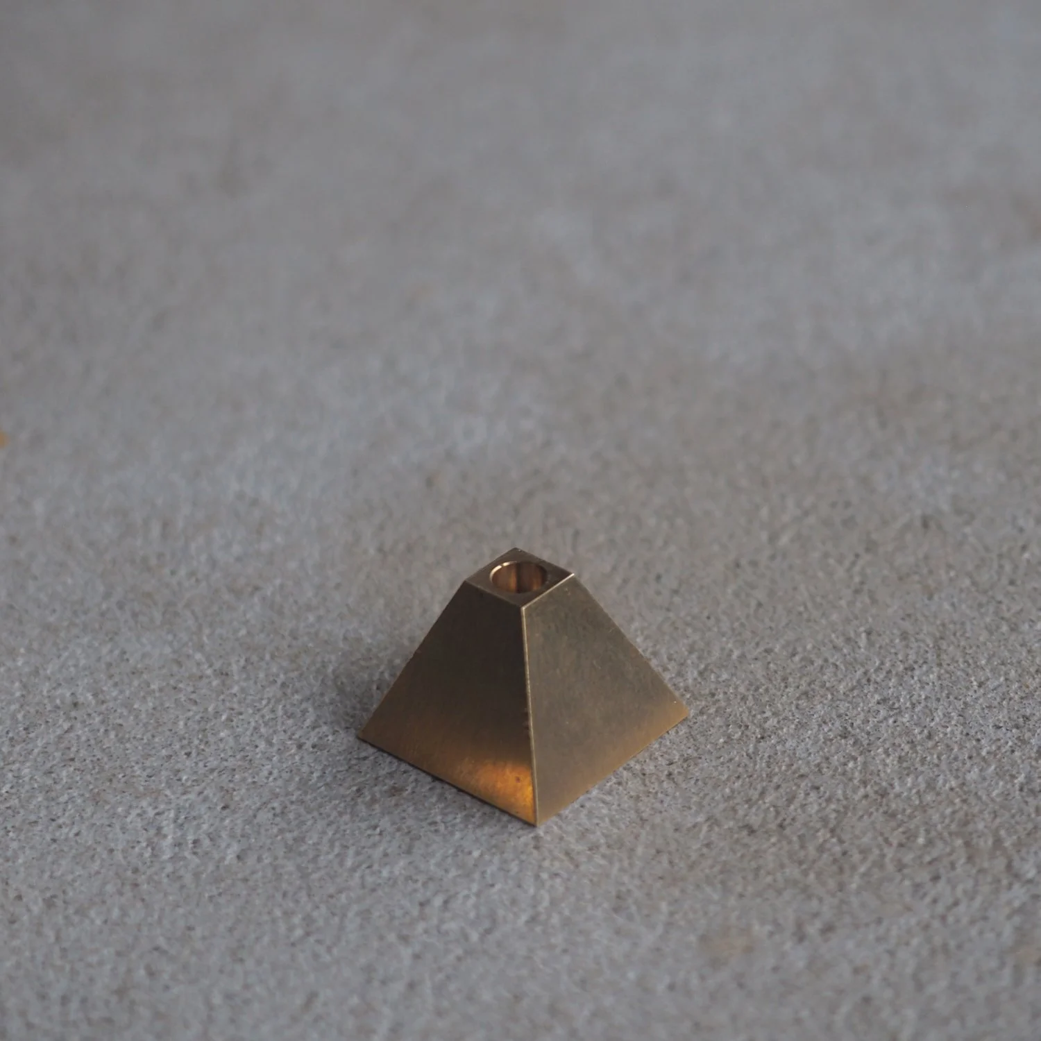 ume-incence-holder-pyramid-pachadesign.jpg