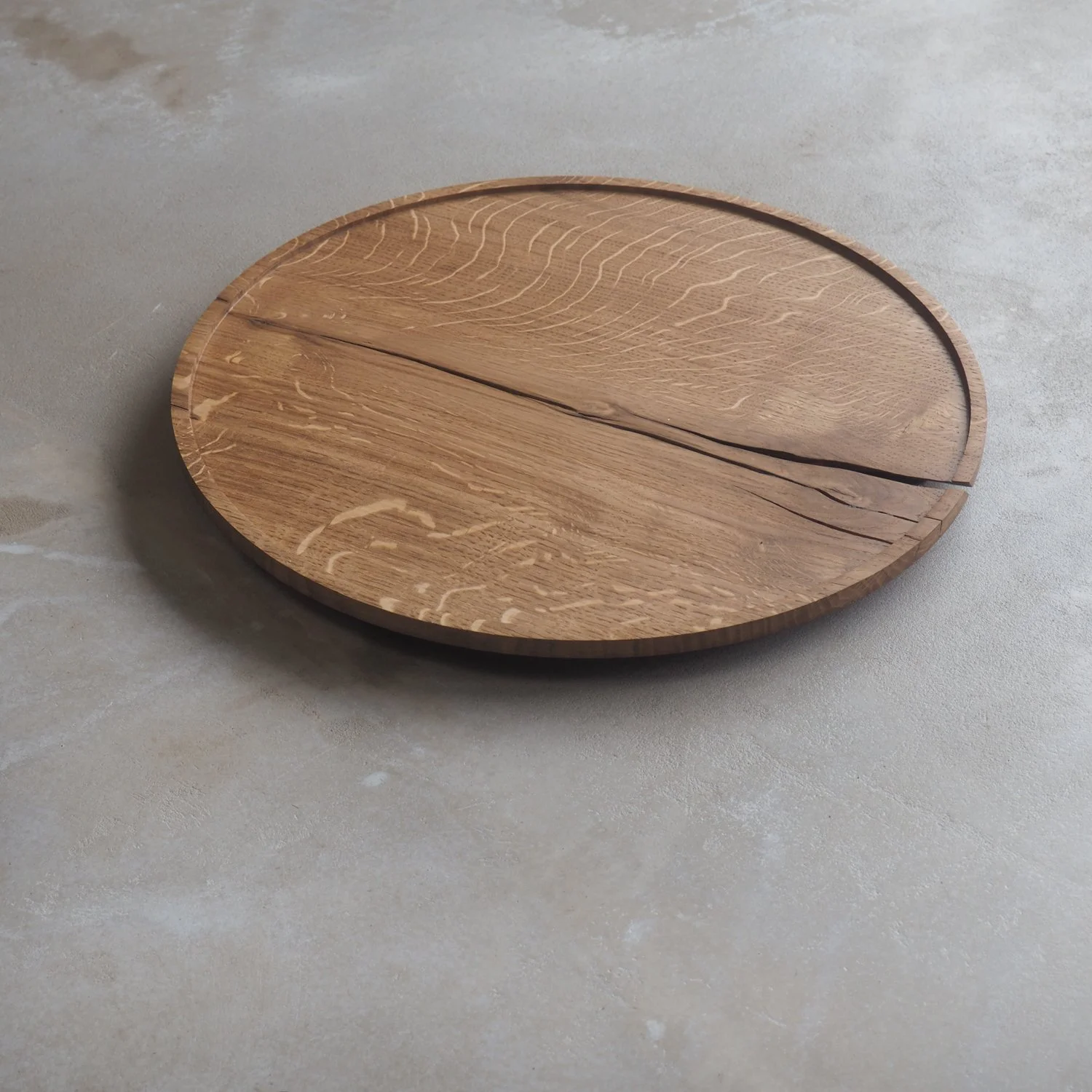 circular-oak-tray-1d-pachadesign.jpg