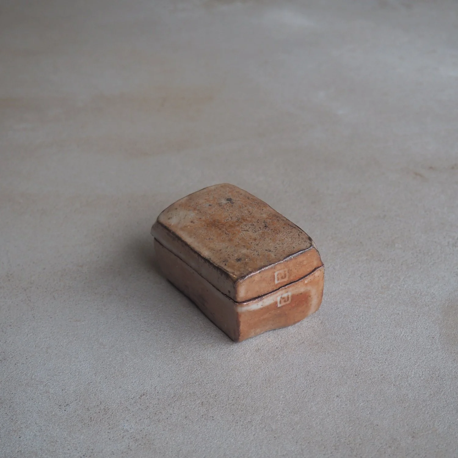 carved-box-1a-popalini-jezando-pachadesign.jpg