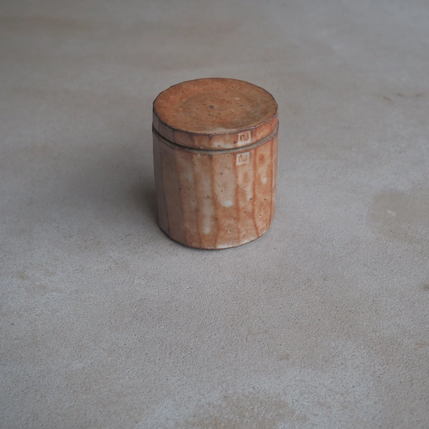 tall-carved-box-1a-popalini-jezando-pachadesign.jpg