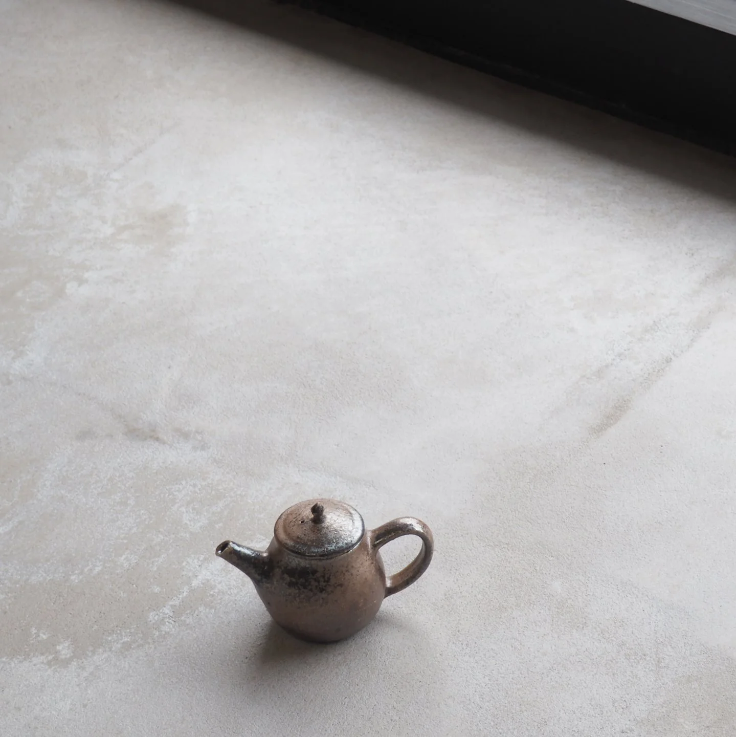 small-wood-fired-teapot-1d-pachadesign.jpg