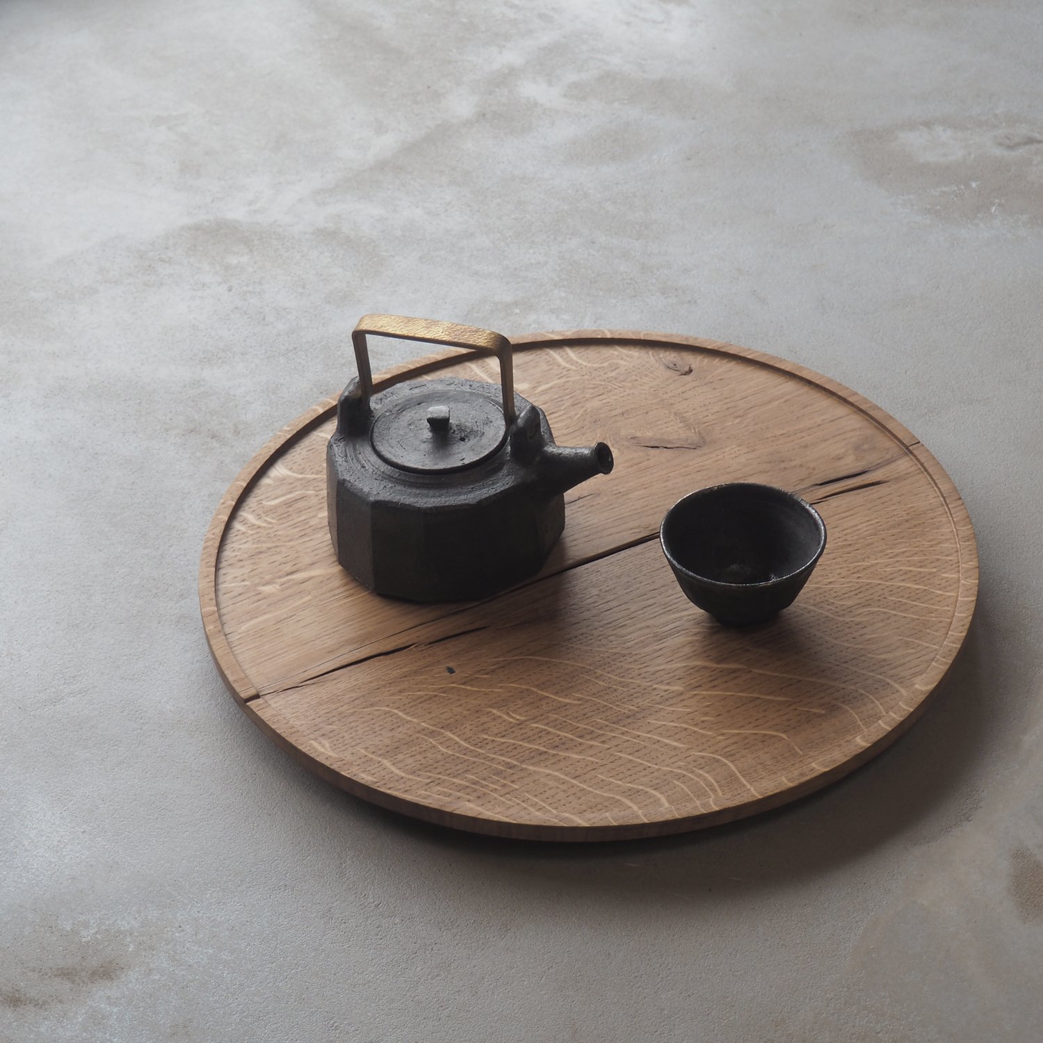 circular-oak-tray-3c-pachadesign.jpg