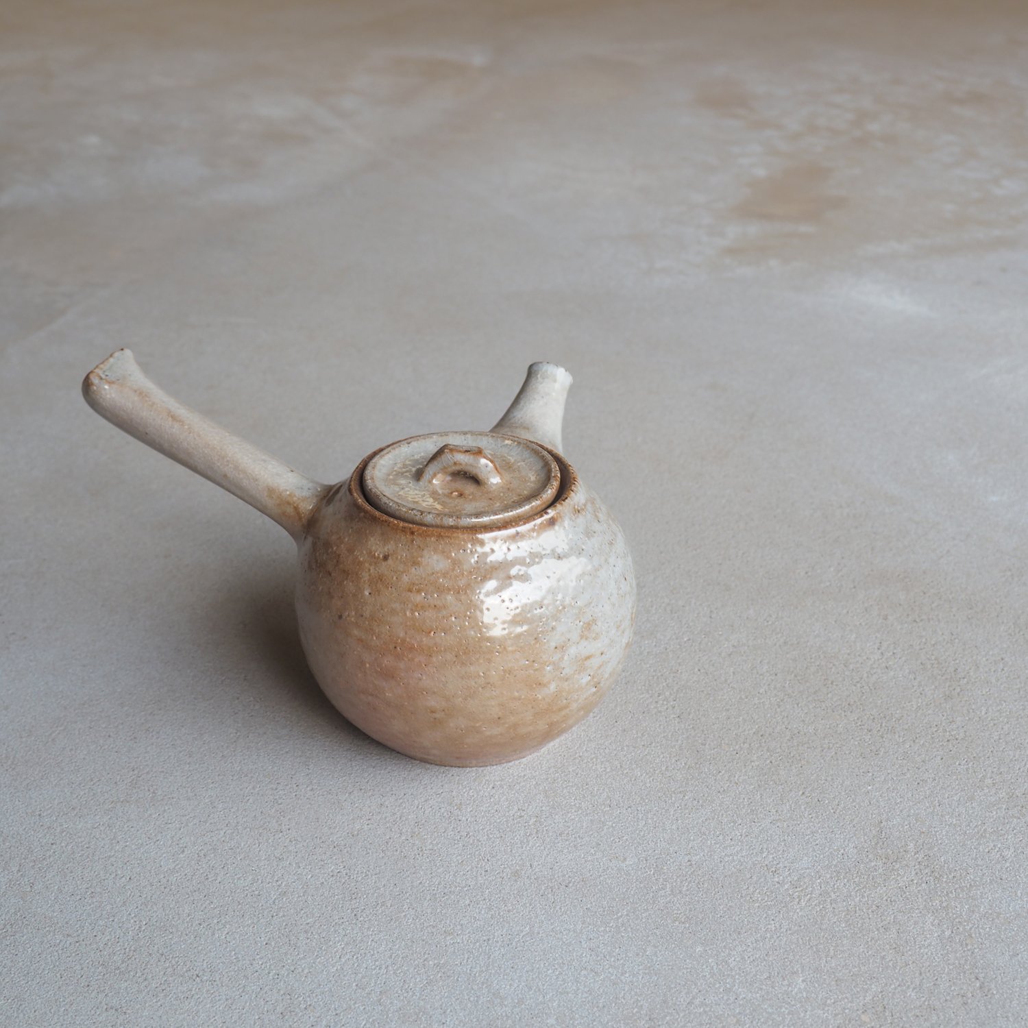 shino-teapot-popaliniandjezando-1d-pachadesign.jpg