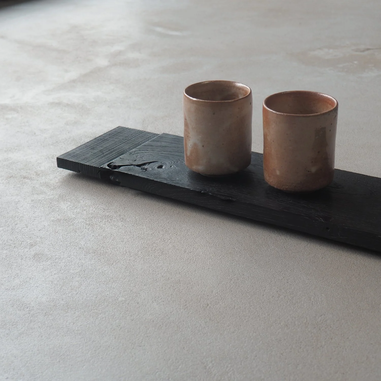 narrow-burnt-oak-plinth-1c-pachadesign.jpg