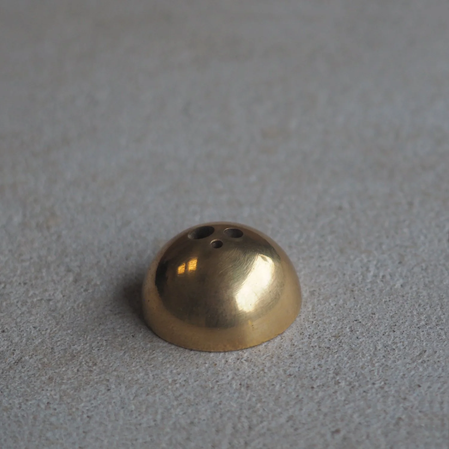 ume-incence-holder-dome-pachadesign.jpg