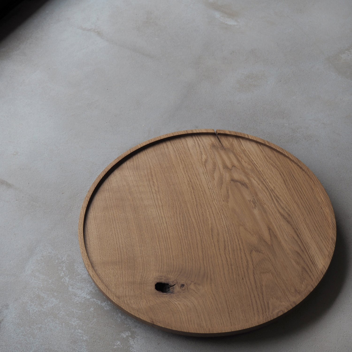 circular-oak-tray-2b-pachadesign.jpg