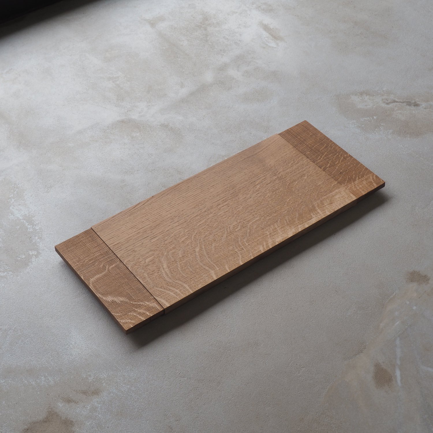 oak-tray-with-sawn-texture-1a-pachadesign.jpg