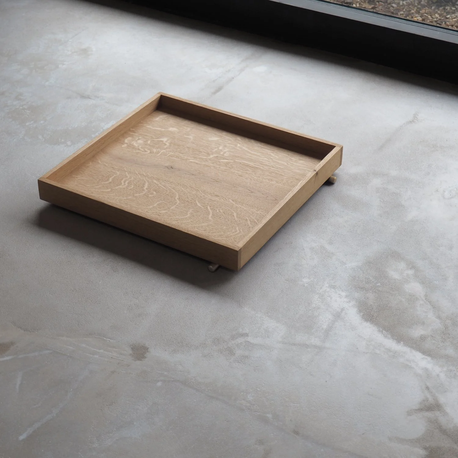 oak-and-brass-tray-1a-pachadesign.jpg