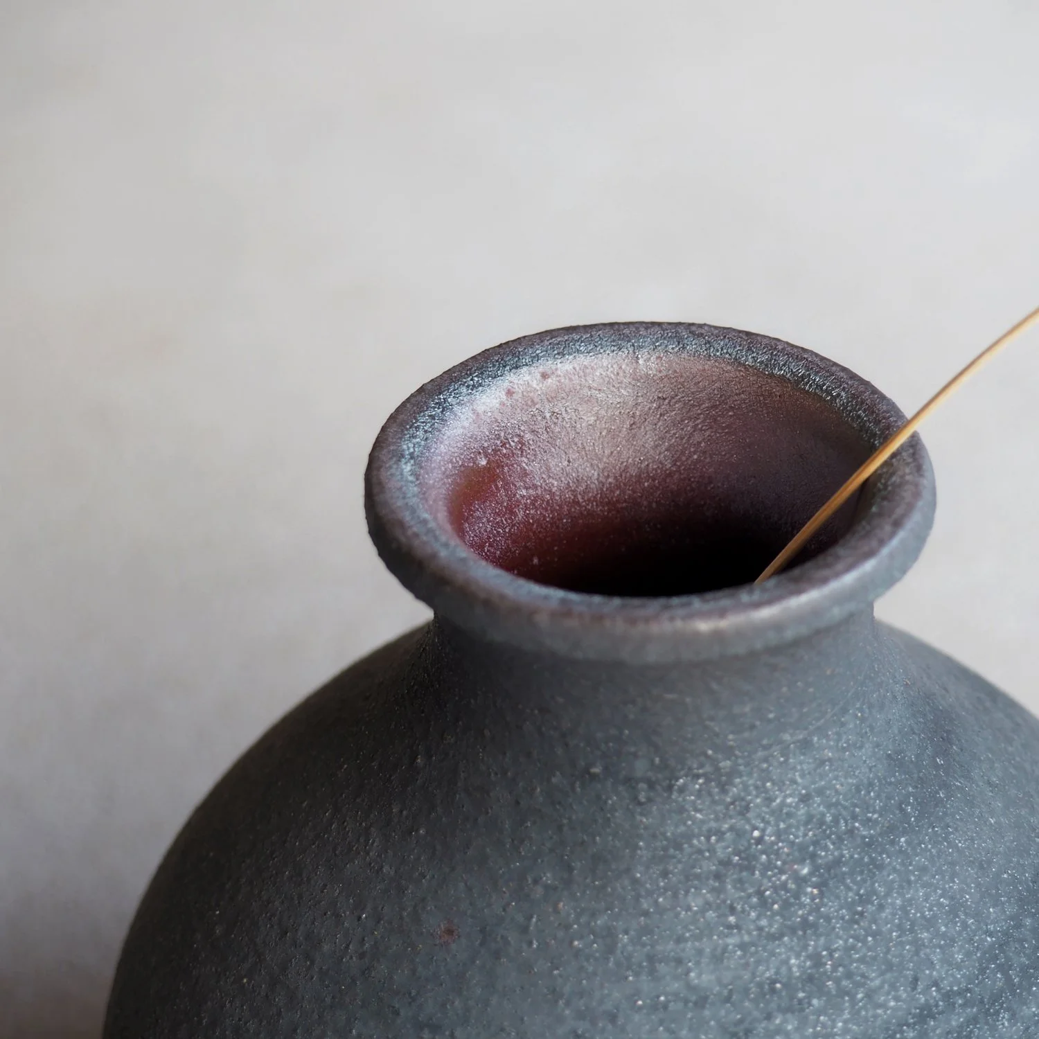small-iron-wash-vase-1b-pachadesign.jpg