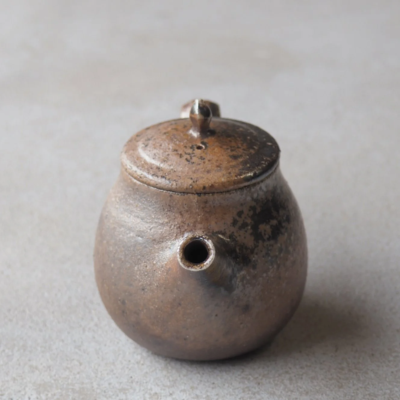 small-wood-fired-teapot-1e-pachadesign.jpg