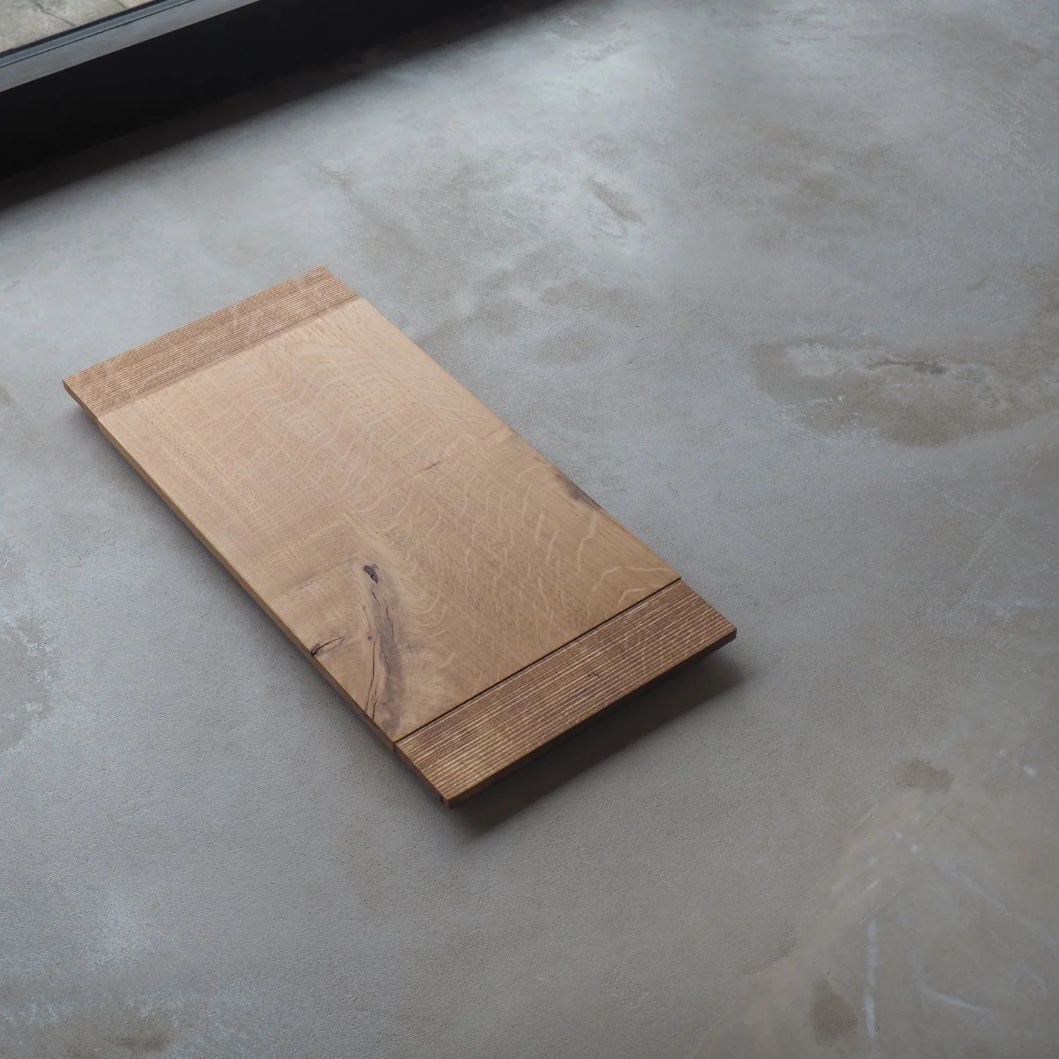 oak-tray-with-sawn-texture-3b-pachadesign.jpg