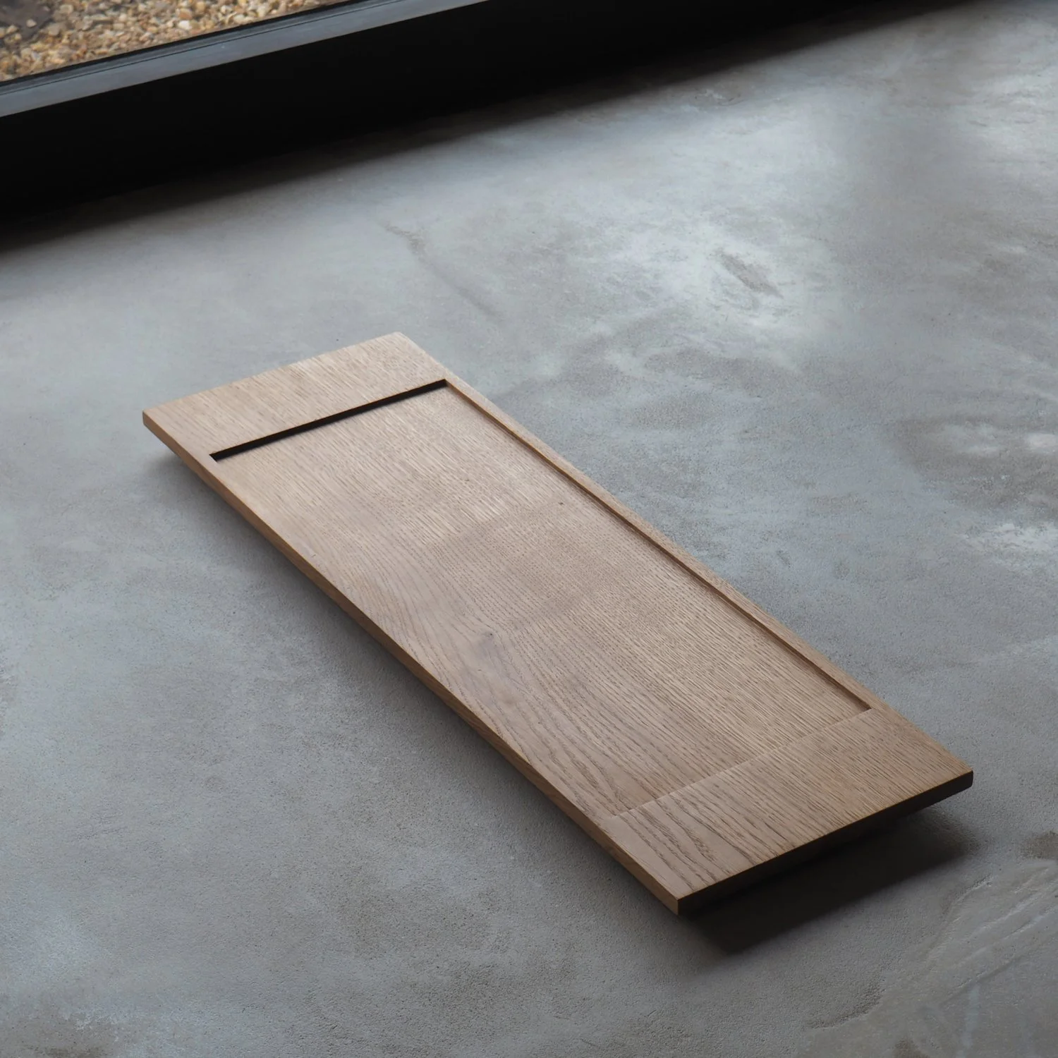 large-oak-tray-with-recess-1b-pachadesign.jpg
