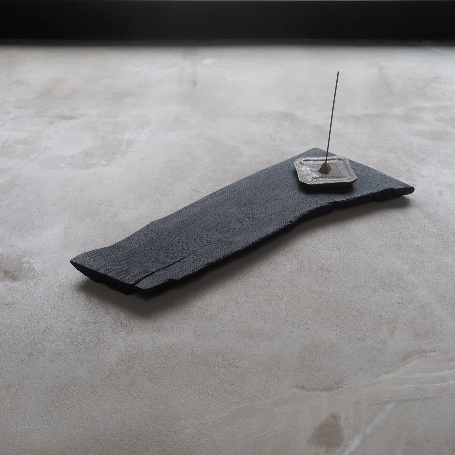 organic-burnt-oak-board-2a-pachadesign.jpg
