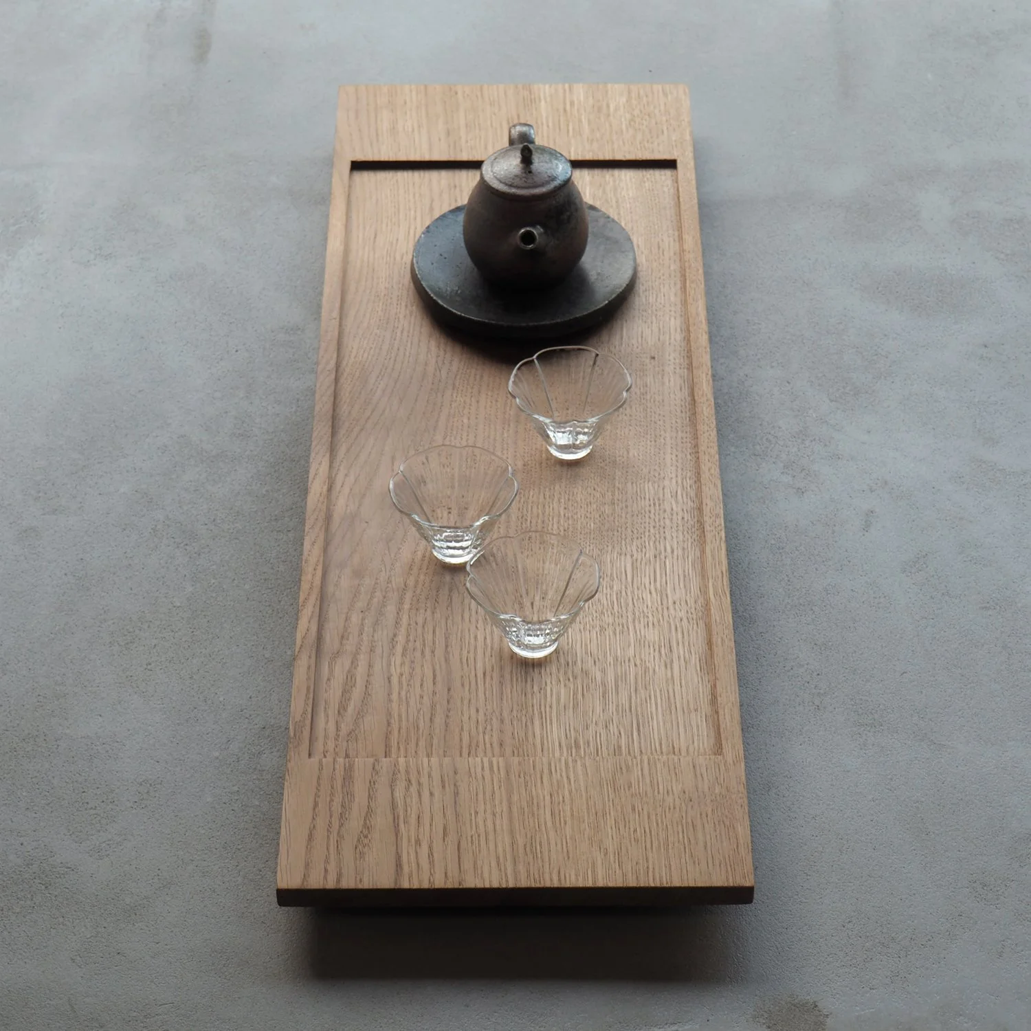large-oak-tray-with-recess-1a-pachadesign.jpg