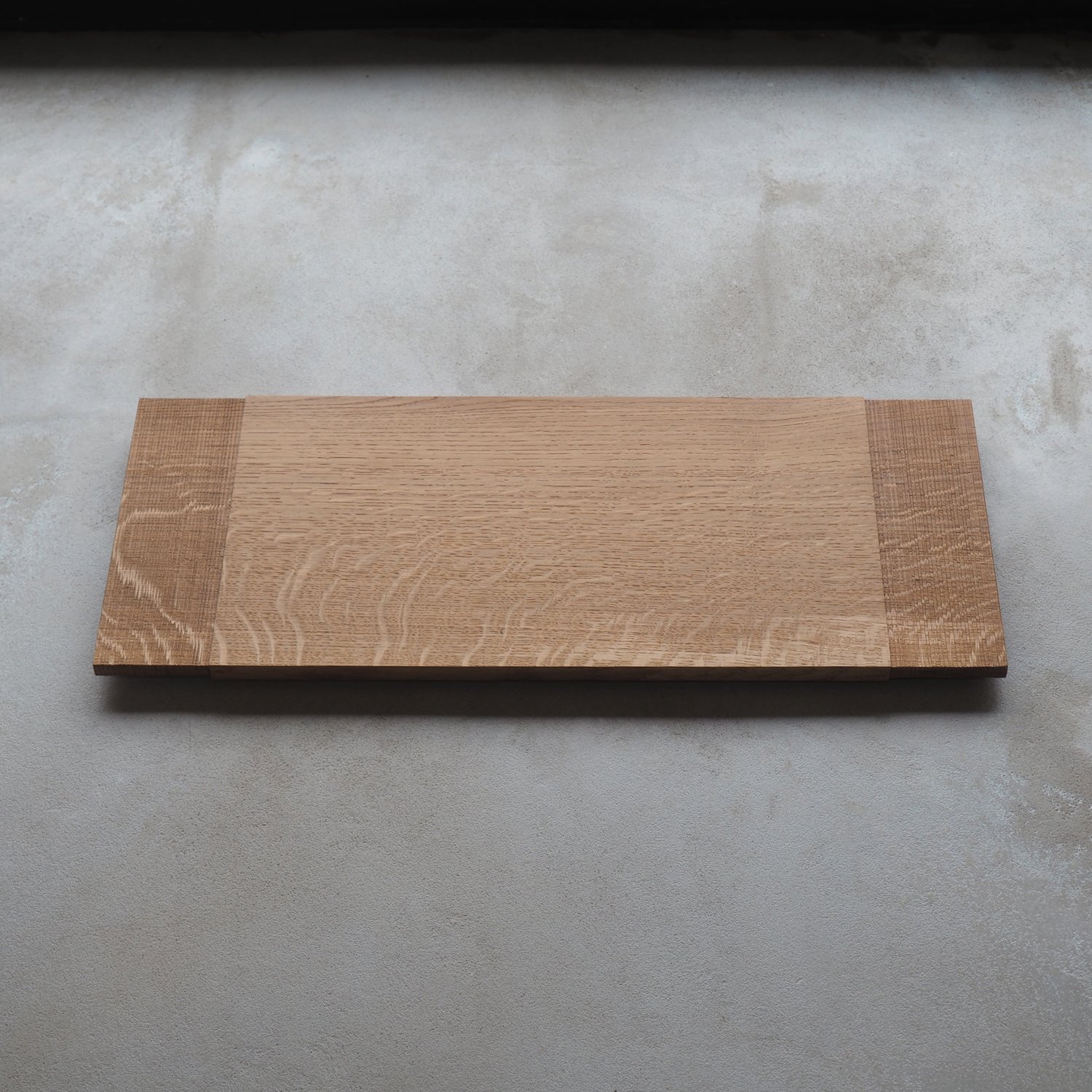 oak-tray-with-sawn-texture-1c-pachadesign.jpg