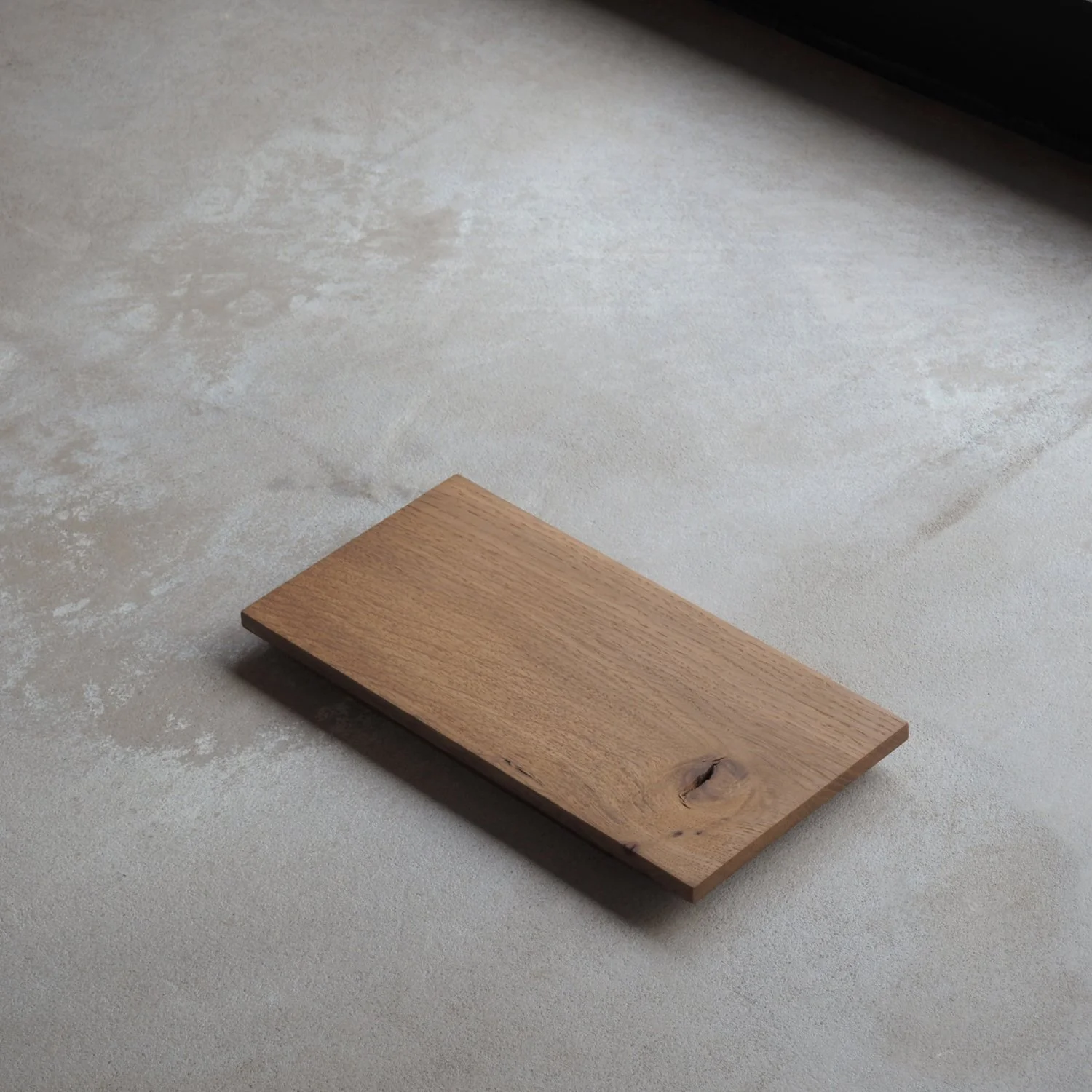 small-oak-tray-plinth-1b-pachadesign.jpg