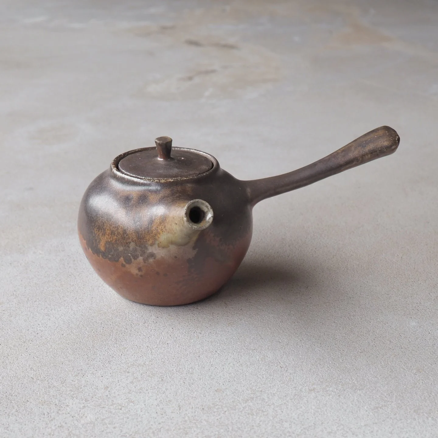 shino-kyusu-1a-pachadesign.jpg
