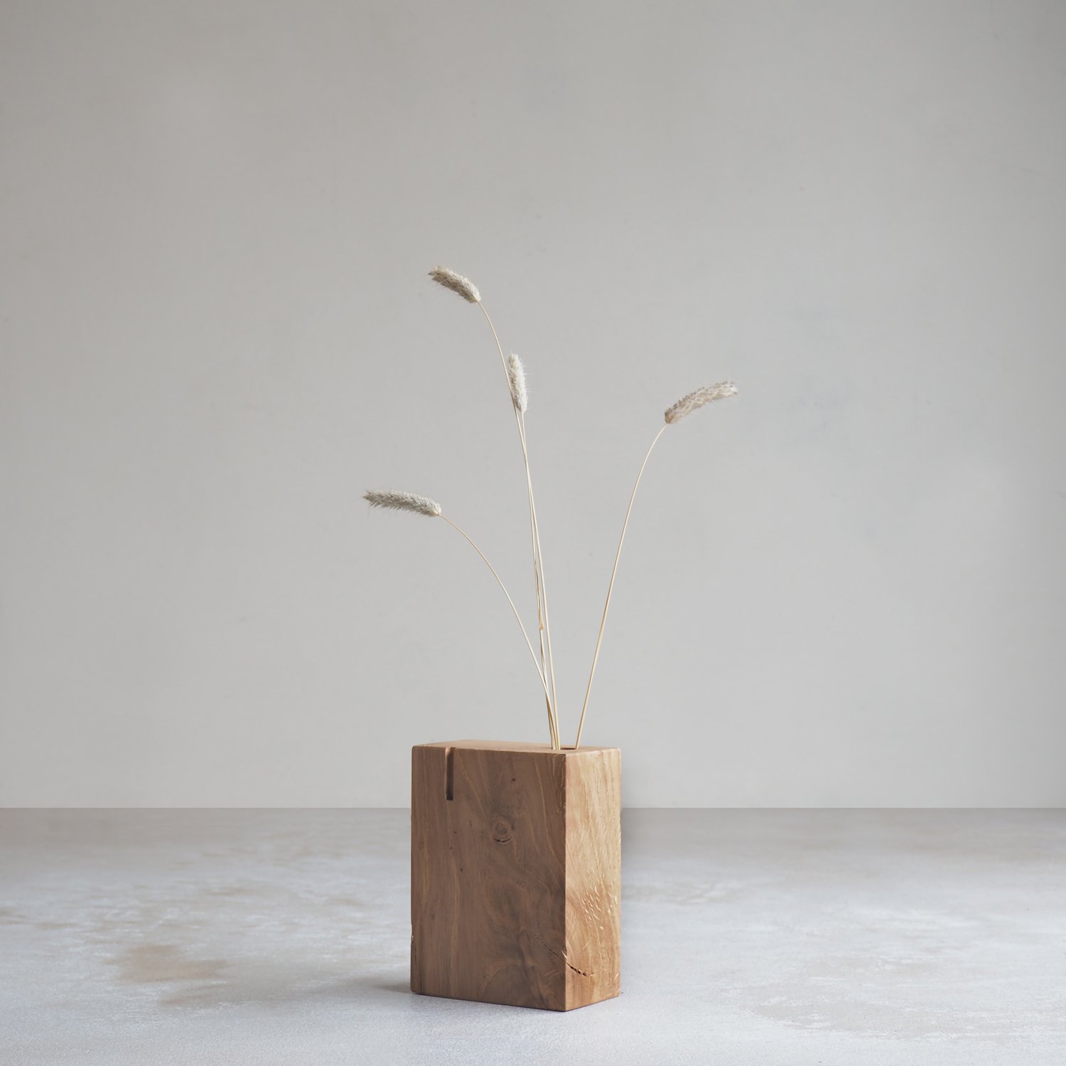 oak-ikebana-vase-6b-pachadesign.jpg