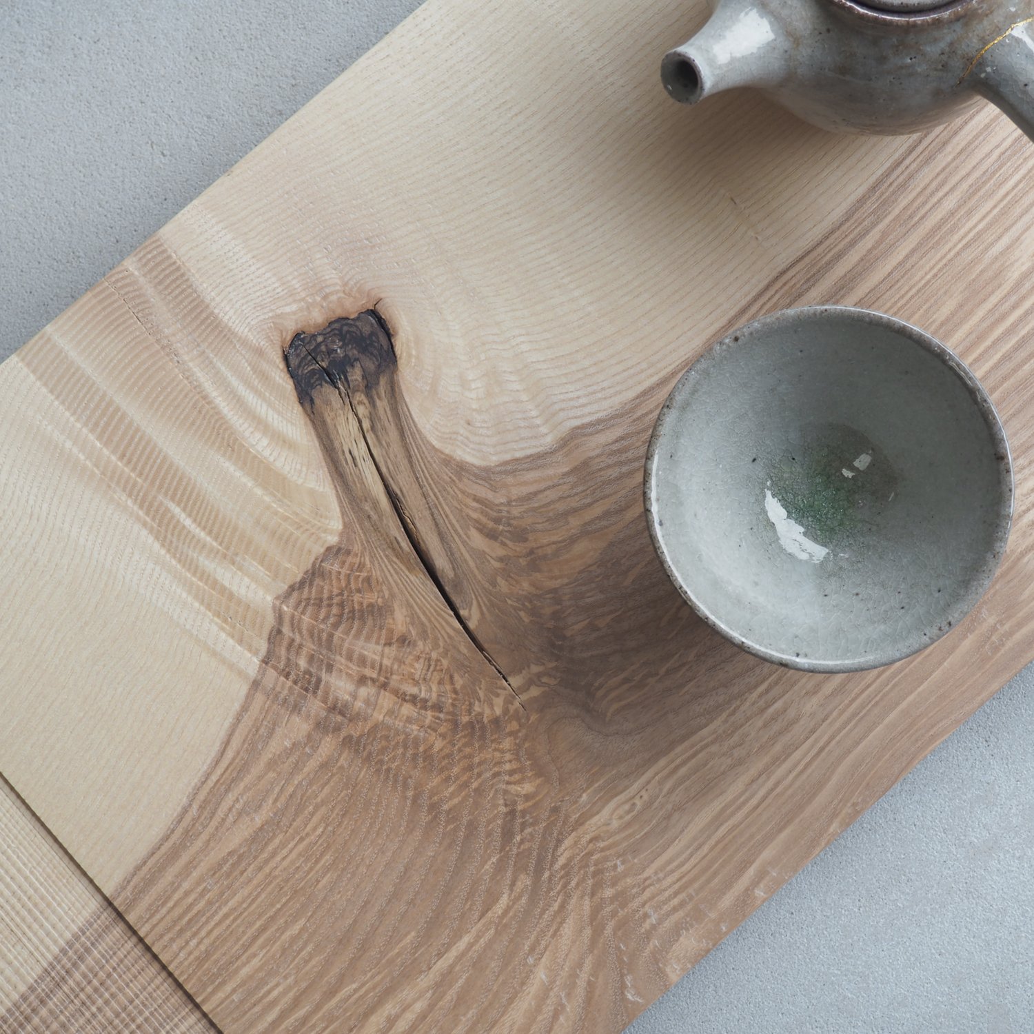 ash-tray-with-sawn-texture-2c-pachadesign.jpg