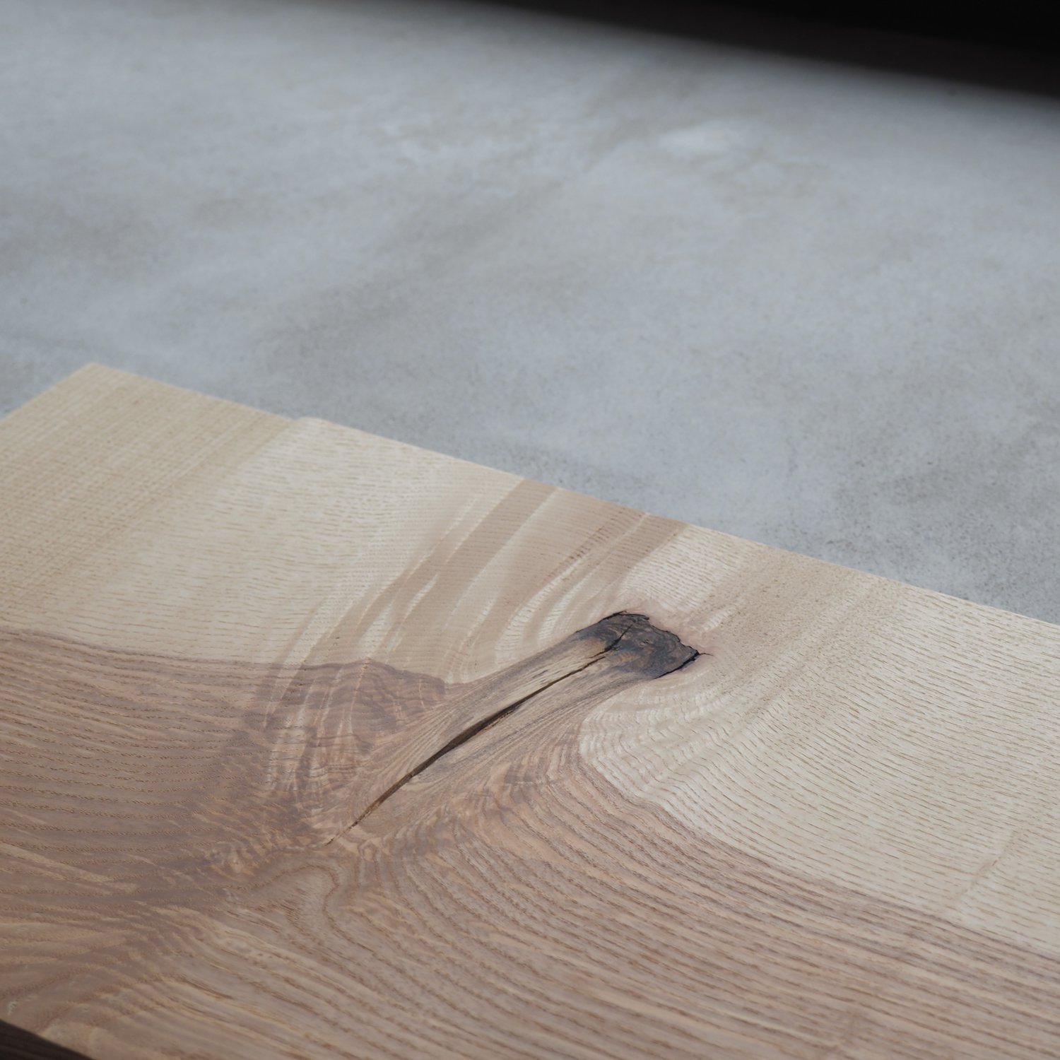 ash-tray-with-sawn-texture-2e-pachadesign.jpg