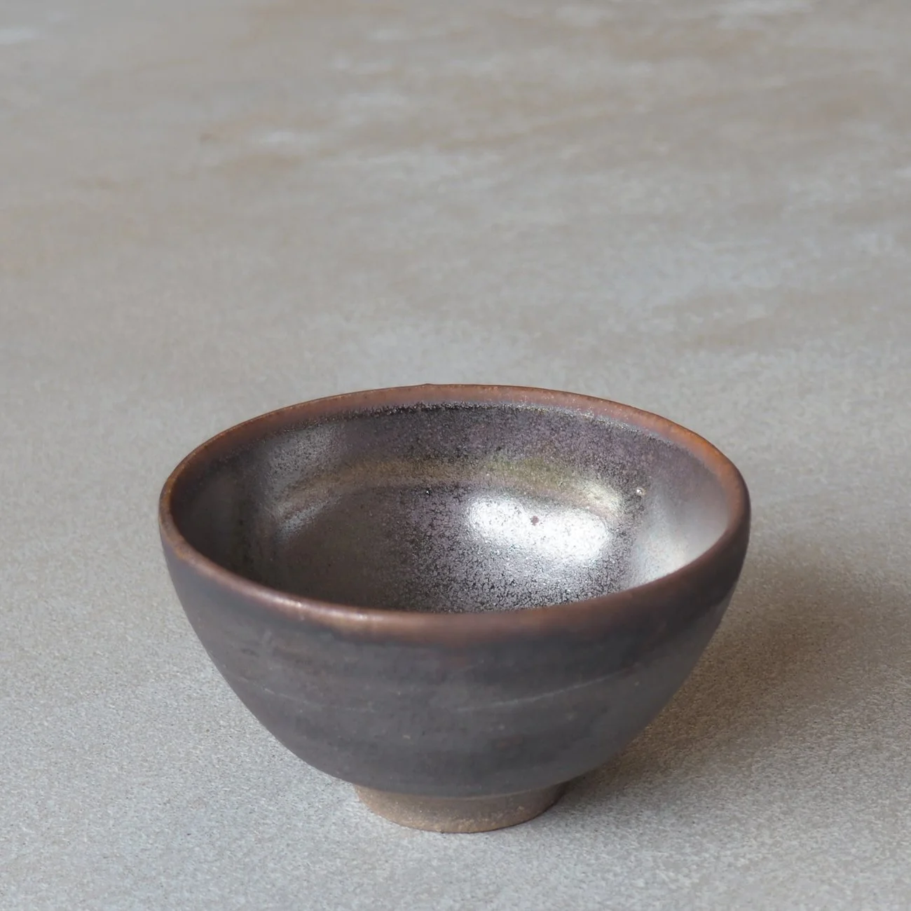 large-iron-wash-shino-open-yunomi-1d-pachadesign.jpg